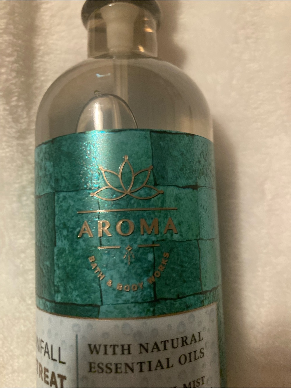 Bath & Body Works Rainfall Retreat Body Oil Mist 5.3